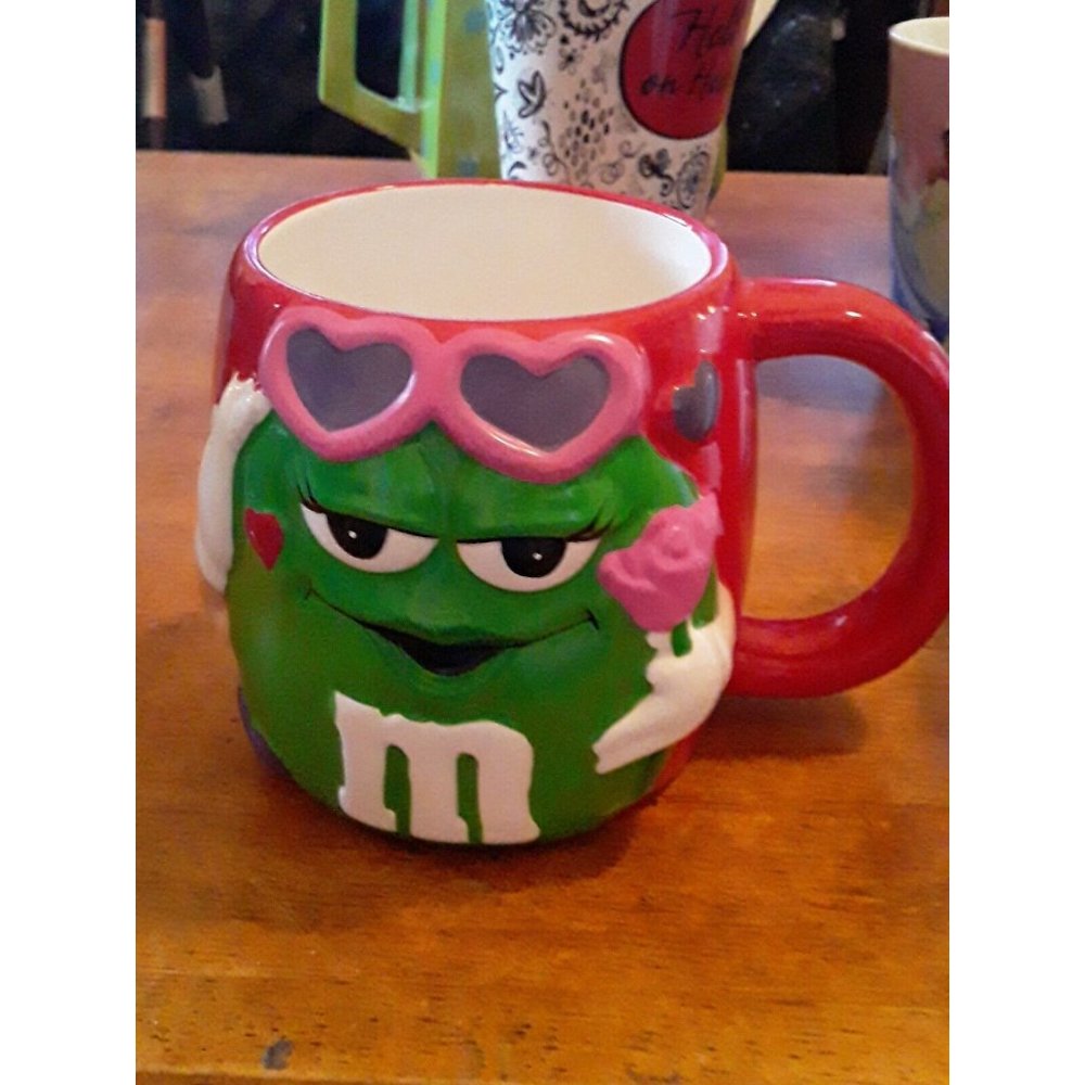 M &m 2003 Valentine's Day collector's 3D Mug New but old